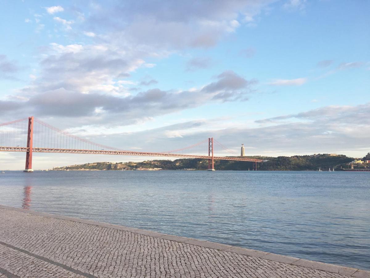 Tejo Location With River View Apartment Lisbon