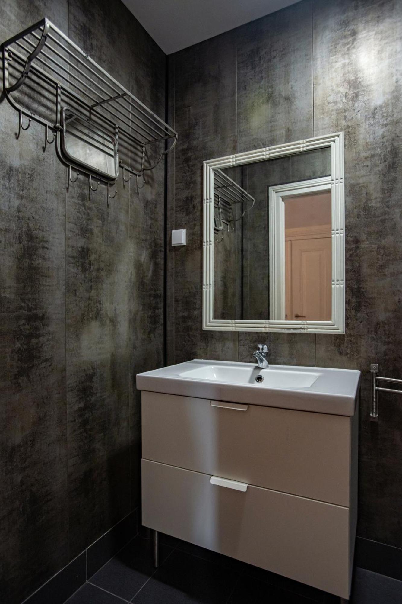 Large Family Flat In Campo De Ourique * Lisbon