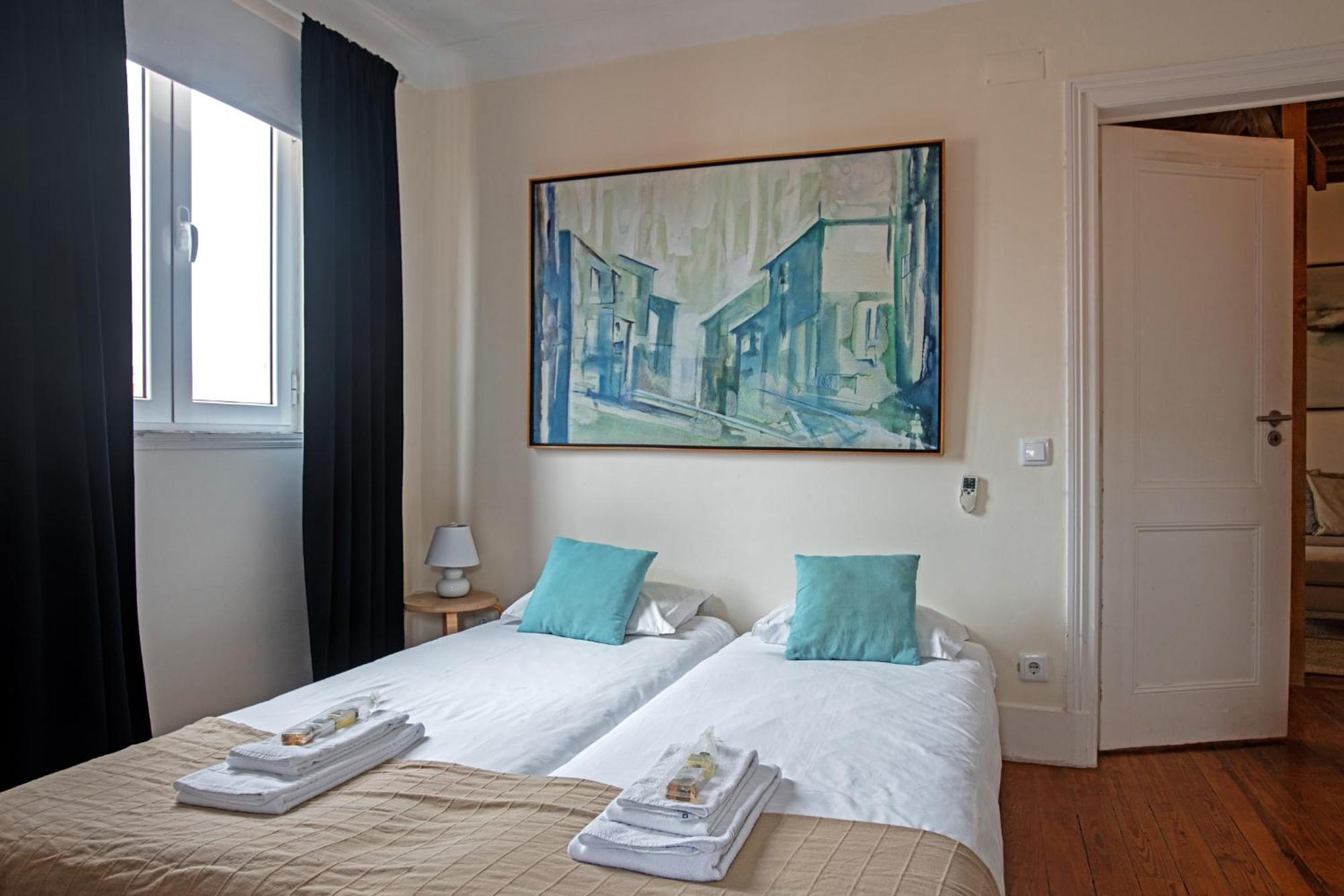 Large Family Flat In Campo De Ourique * Lisbon