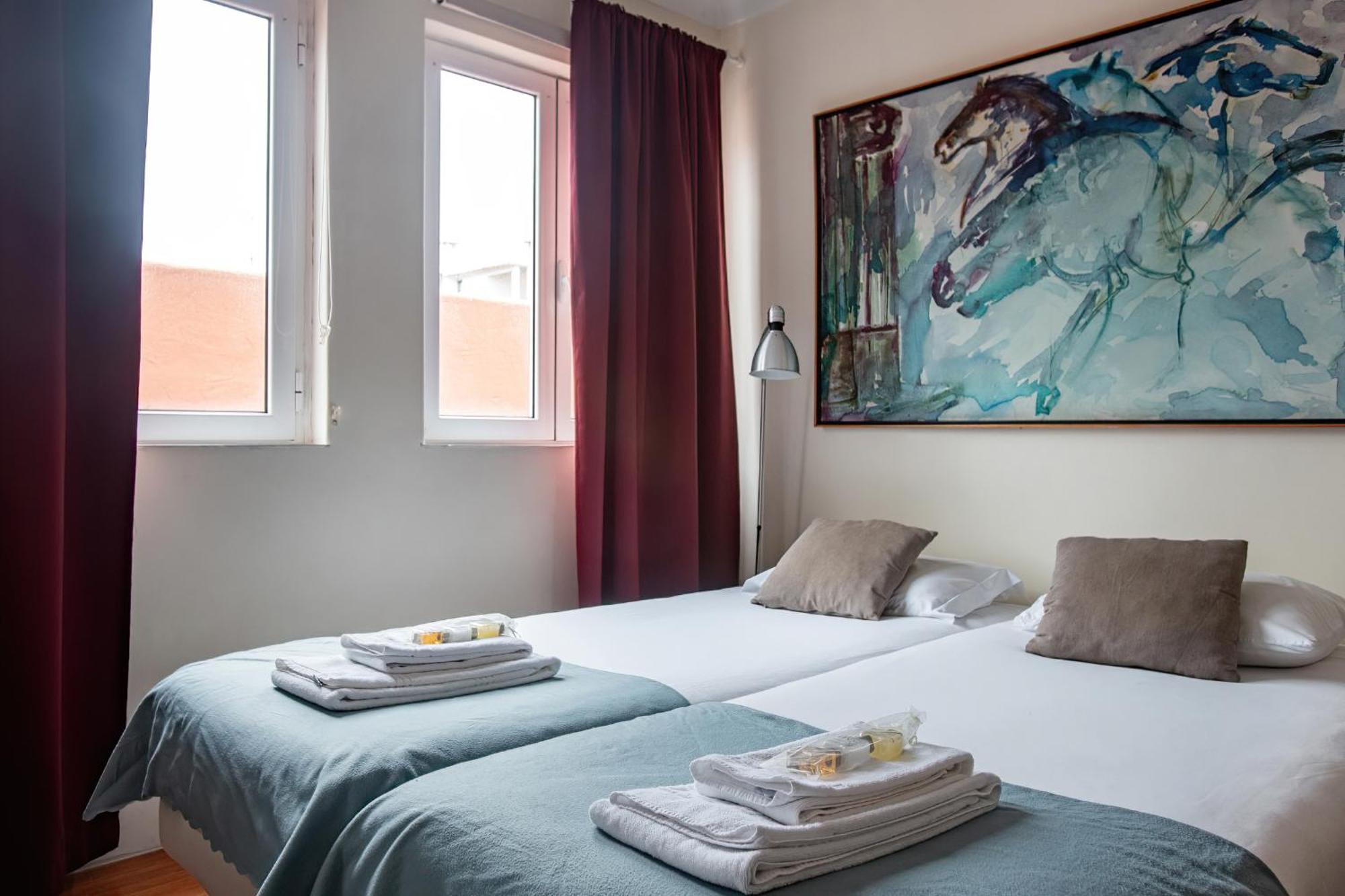 Large Family Flat In Campo De Ourique Inn