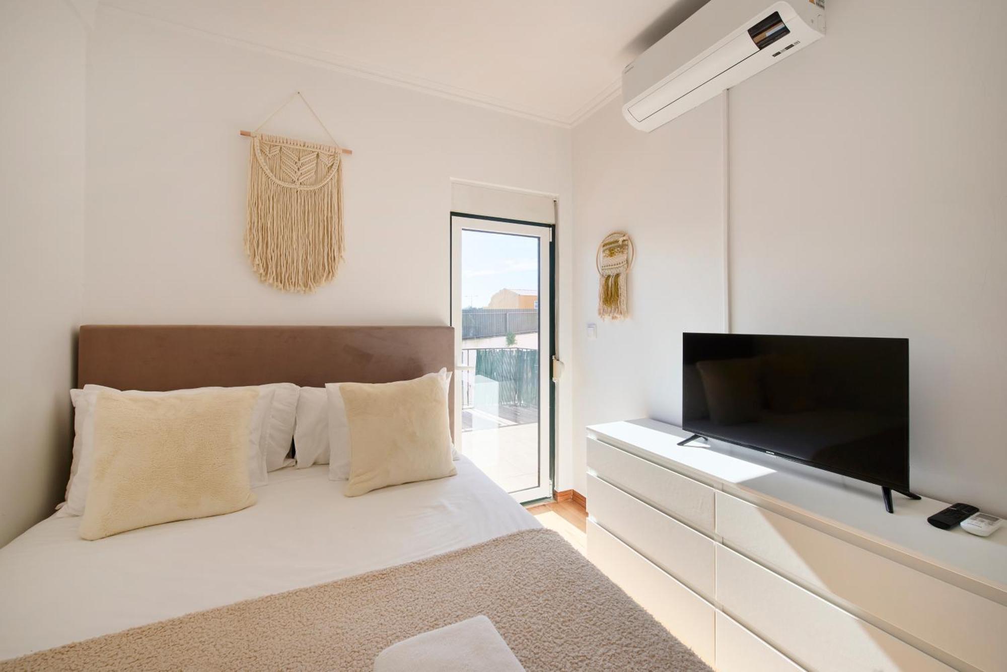 2# Guest house *