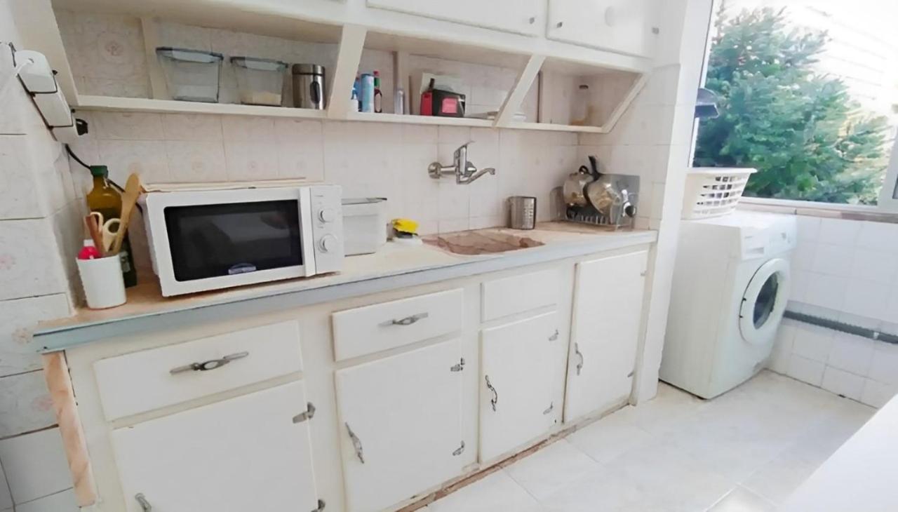 Cama Queen Benfica Em Familiar - Casa De Banho Compartilhada - Temos Cao Homestay *