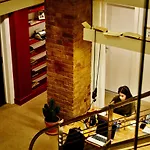 Draper Startup House For Entrepreneurs