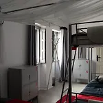 Lisbon Hostel Terminal 3