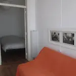 City Center Simple Charming Apartment