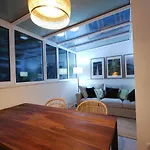 Green & Sunny Apartment