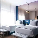 Zurin Charm Hotel