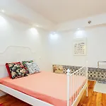 Alfama First Floor