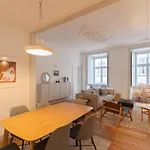 Flh Bacalhoeiros Spacious Apartment