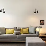 Beautiful Apartment close to Praça do Comércio by LovelyStay