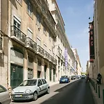 Trendy And Super Central Apartment 21 By Lisbonne Collection