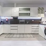 Vita Portucale ! Moscavide Family Apartment