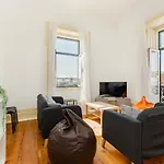 4Br Lisbon Apartament - Excellent Location - New Mattresses!