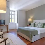Lovelystay - Chiado 3Bedroom Wonder
