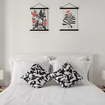 Ajuda Charm Apartment With Garden