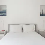 Joivy Minimalistic Apt W Patio In Principe Real