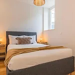 Classy 2Bdr House With Balcony By Lovelystay