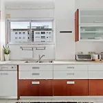 Spacious 3 Bedroom Apartment In Lisbon