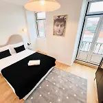 Lisbon Pink House II Beautiful 2 Bedroom Flat In City Center