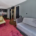 O Artista Suites By Europe