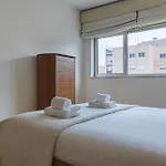 2 Bedroom Large Apartment By Innkeeper