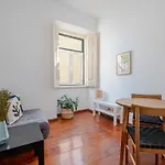 Cool Apartment Near Alfama