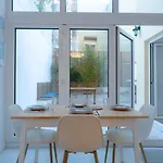 2Br With Large Private Terrace | By Airnest
