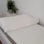 Cozy Room Near Metro & Airport