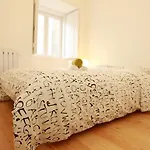 Lisbon Gloria Apartment