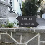 4U Lisbon VI Guesthouse Airport