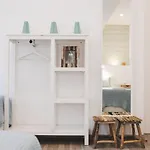 4U Lisbon VI Guesthouse Airport