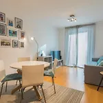 Lovelystay - Family-Friendly Apartment Downtown