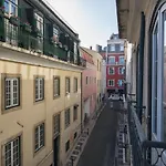 Lovelystay - Chiado 2 Bedroom Charm!