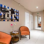 Jo\'S Place