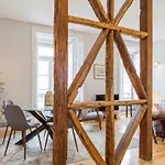 Alfama St George Castle District Fabulous 3 Bedrooms 2 Bathrooms Ac Balcony 1St Floor Apartment 19Th Century Building