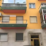 Mouraria House Central And Quiet With A Balcony