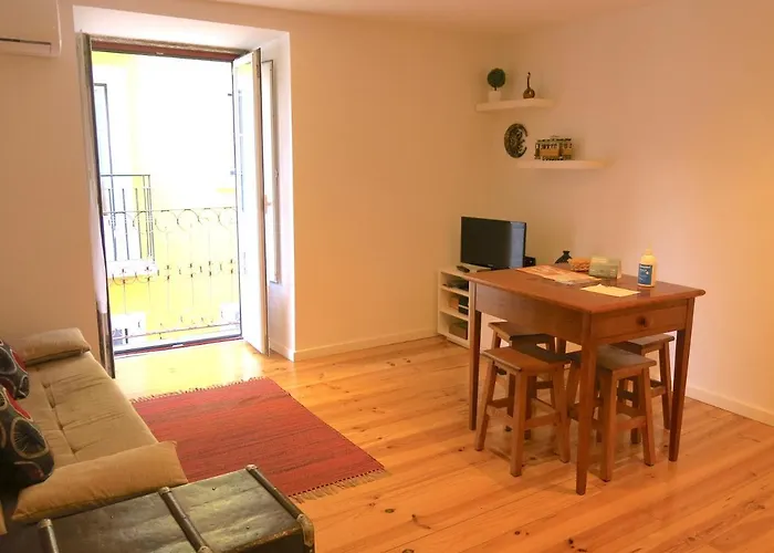 Cozy Studio In Mouraria With Ac