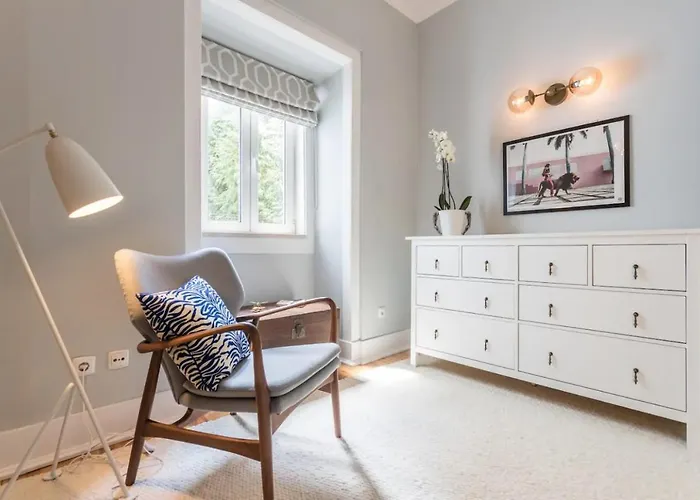 Beautiful And Stylish 5Br In The Heart Of Chiado