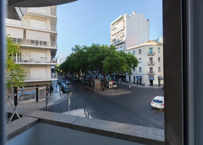 Flh Gulbenkian Apartment With Balcony