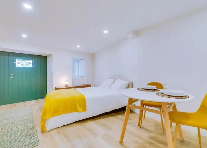 Graceful Studio Apartment G16