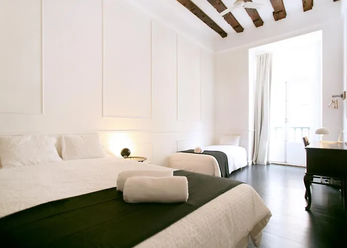 Travellers House - Hostel