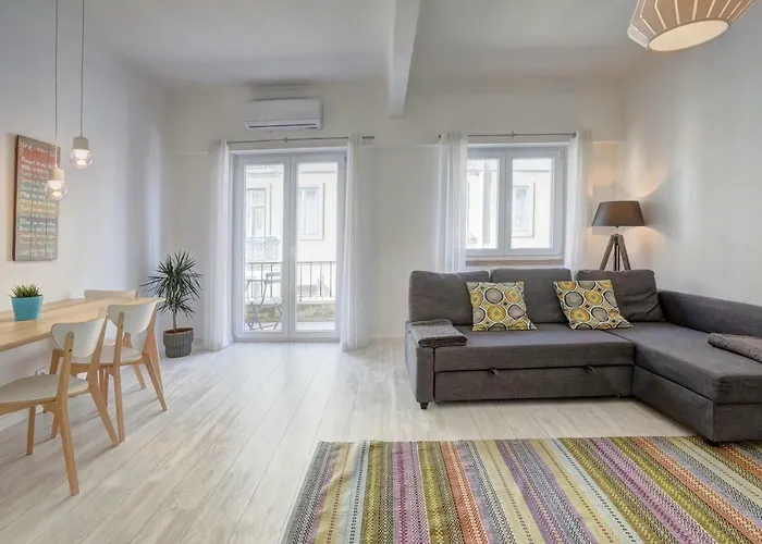 Mouraria House Central And Quiet With A Balcony