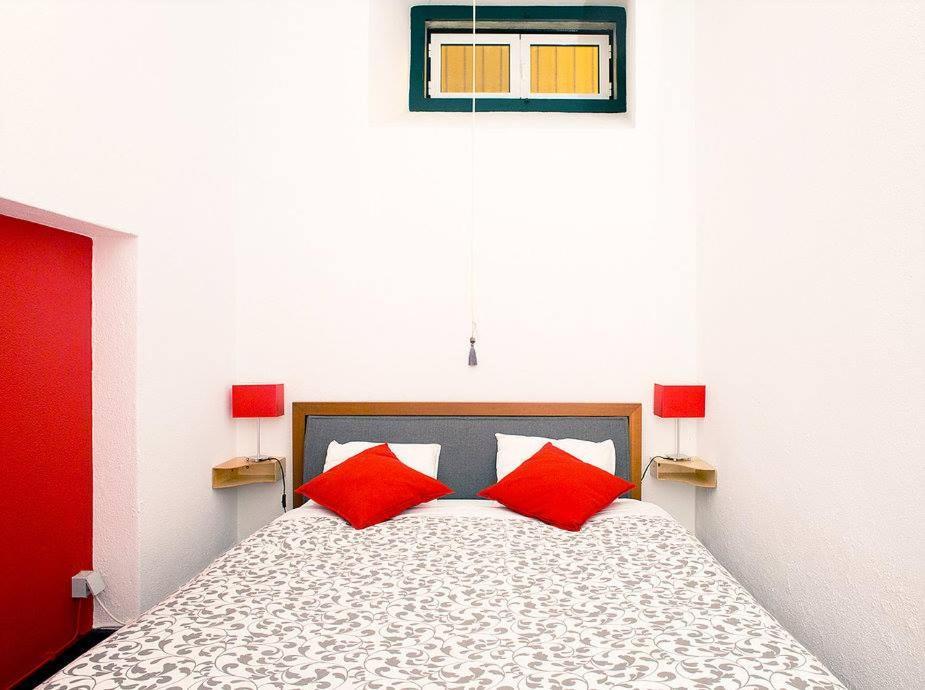 Renewed In Alfama Apartment Lisbon