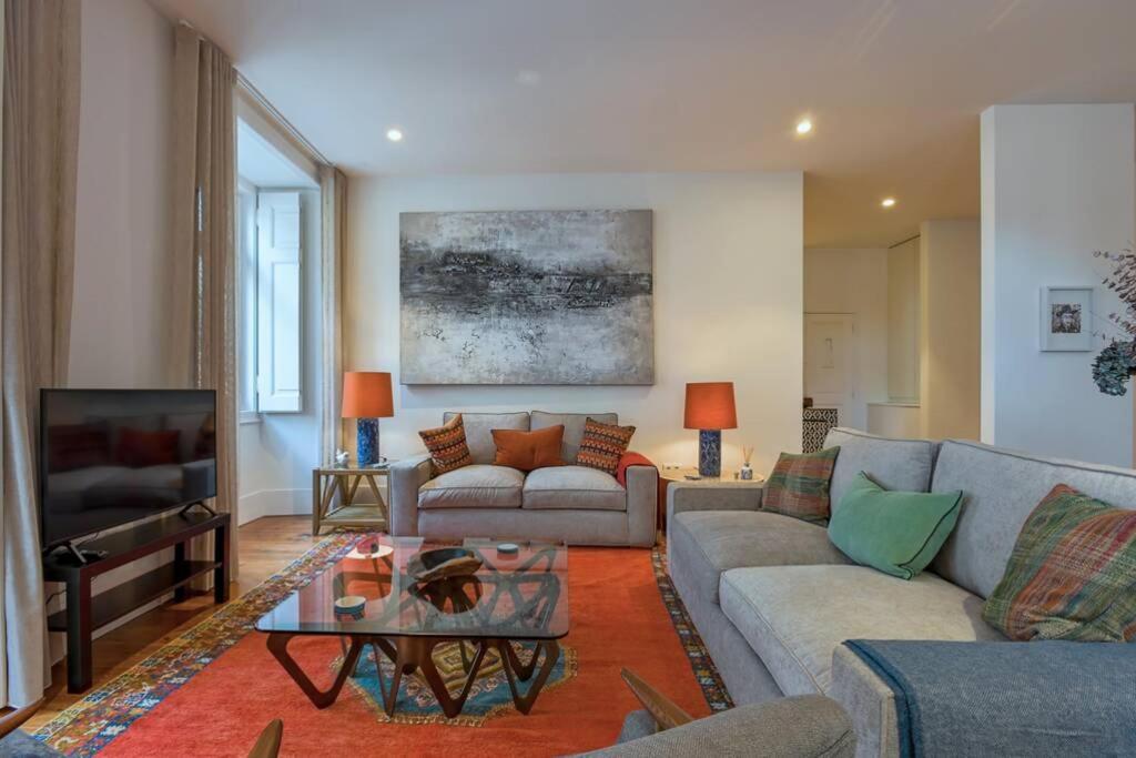 Myplacelisbon - Luxury Trindade Ii Apartment Lisbon