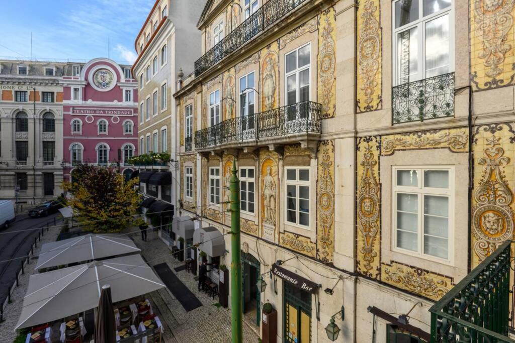 Myplacelisbon - Luxury Trindade Ii Apartment Lisbon