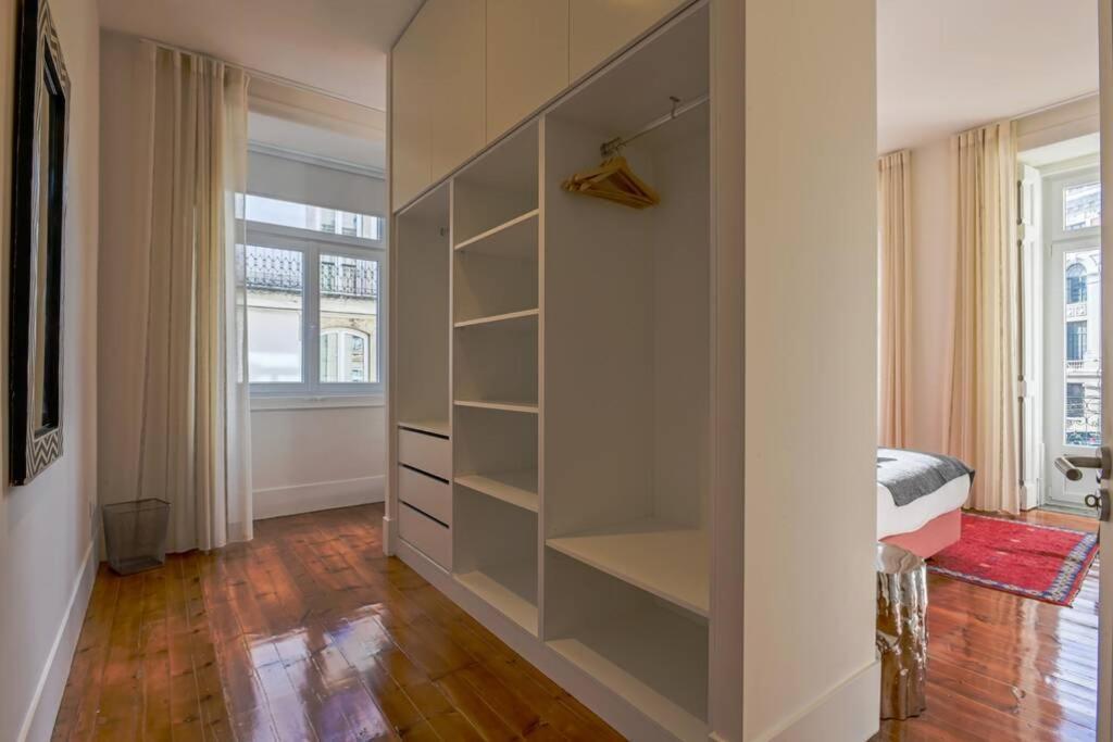 Myplacelisbon - Luxury Trindade Ii Apartment Lisbon