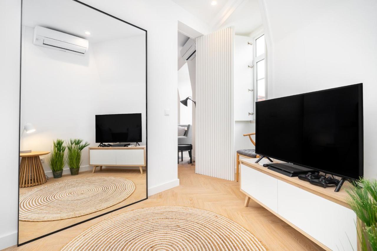Whome | Luxury Duplex Prime Location Great For Families Apartment