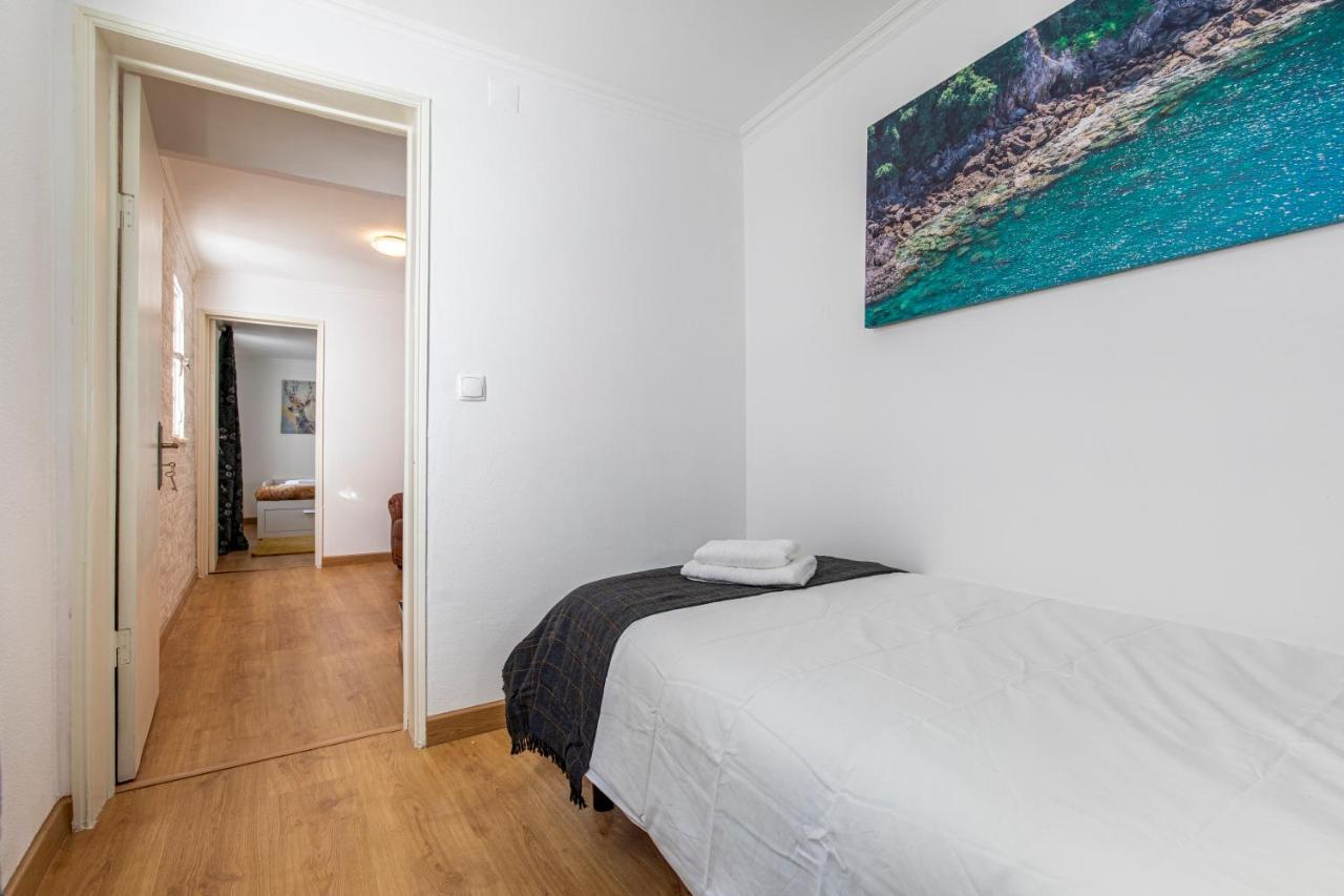 3 Bedroom Near Av. Liberdade * Lisboa