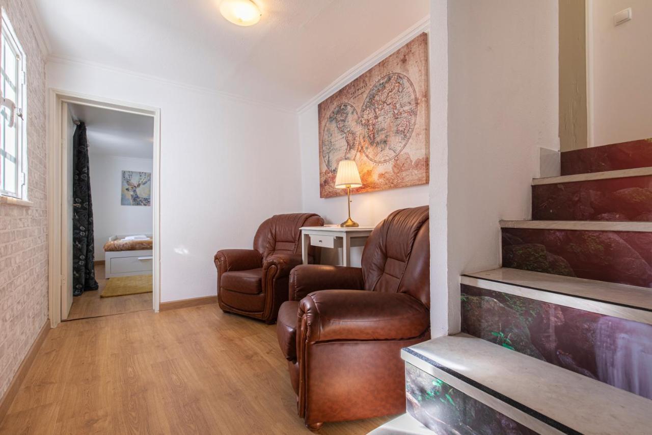 3 Bedroom Near Av. Liberdade *
