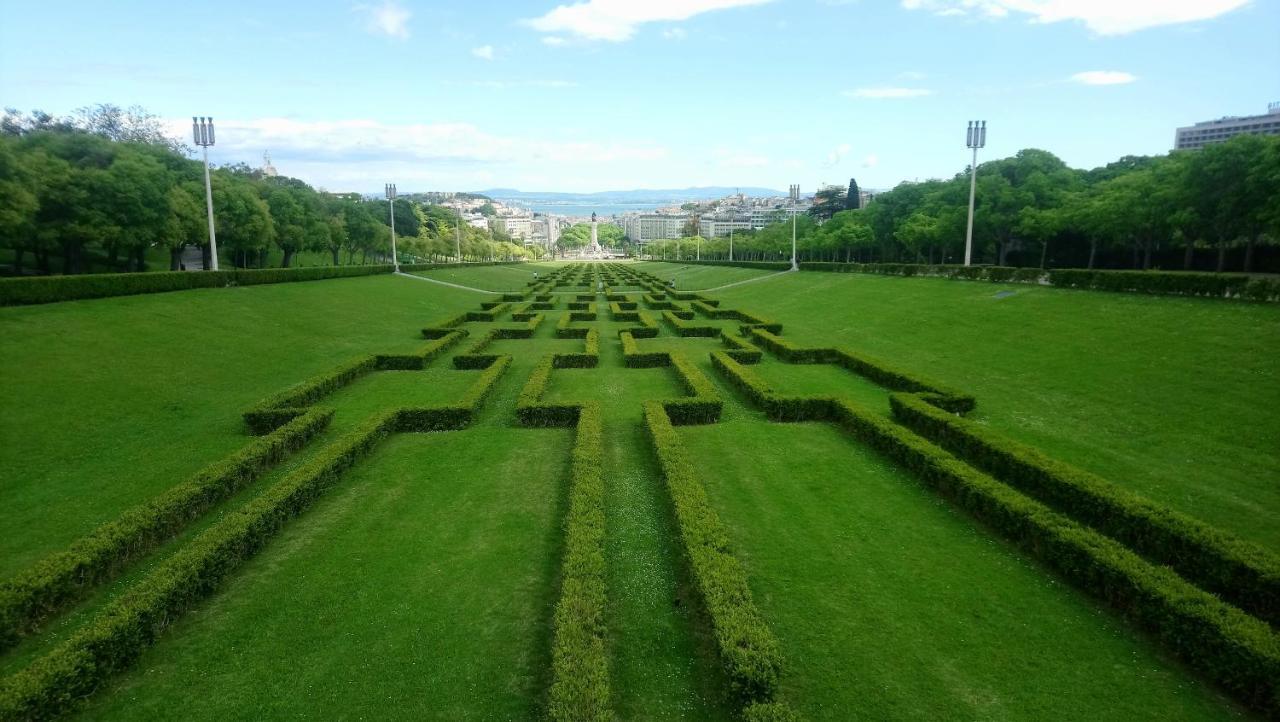Alex * Lisbon